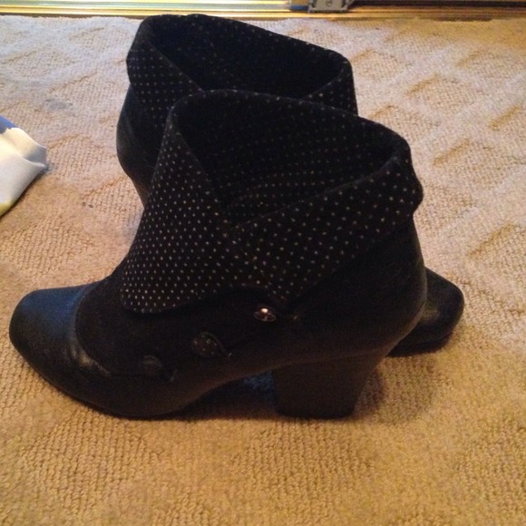 Boots bundle - Picture 4 of 4