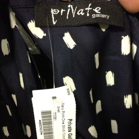 ❌SOLD❌One shoulder top - Picture 3 of 4