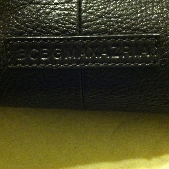 📦FINAL REDUCTION.  BCBG LARGE HANDBAG