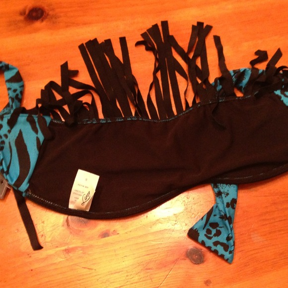 ❌BUNDLED❌Animal print fridge bathing suit top - Picture 3 of 4