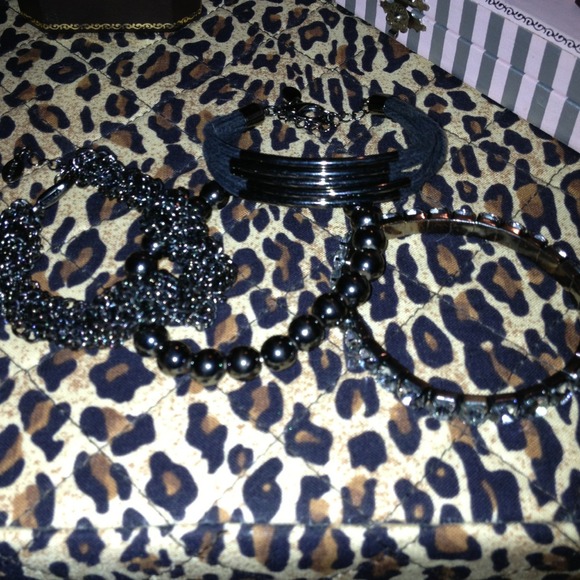 Aldo bracelet set - Picture 1 of 1