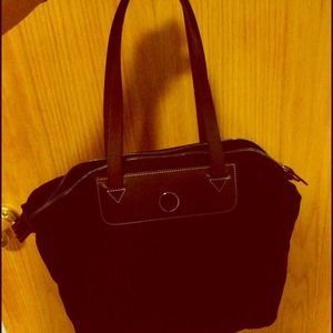 Black Dooney & Bourke tote w folding belt