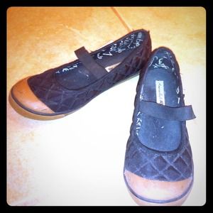 American Eagle flats