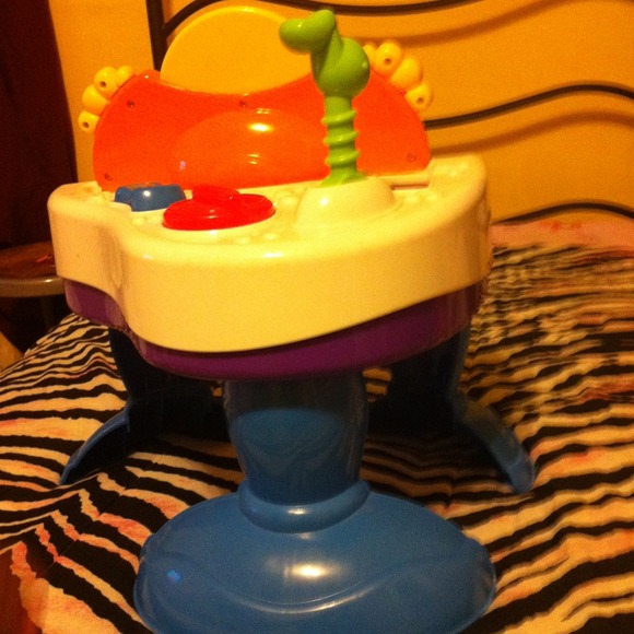 Baby learning piano table - Picture 3 of 4