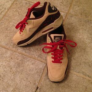 SOLD!!!!⚡**Womens Air Max 90 Leather**