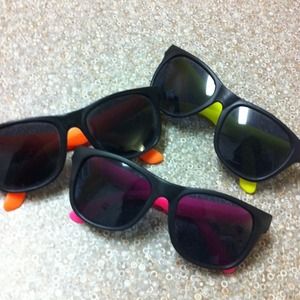 🚫SOLD🚫 3 Pairs of Sunglasses