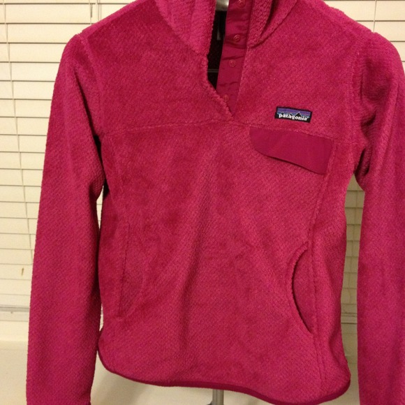 Patagonia pull-over.