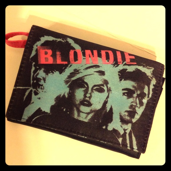 Blondie wallet <3