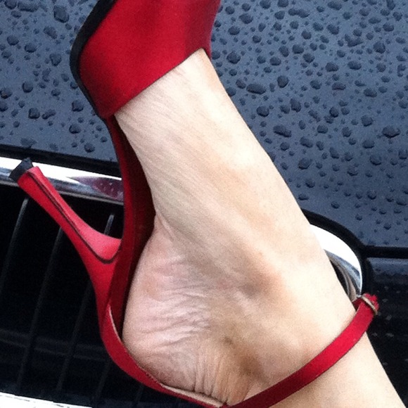 Authentic Red satin Christian Louboutin shoes - Picture 2 of 4