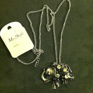🚫SOLD🚫Elephant necklace