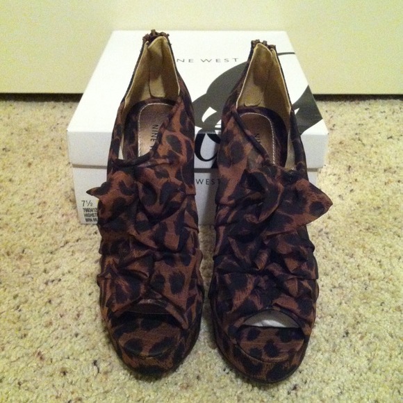 Leopard print high street x5 heels from Nine West - Picture 3 of 4