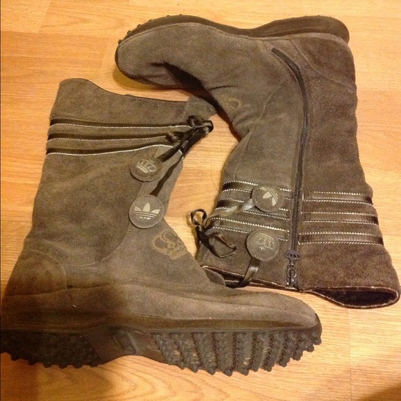 Adidas  Boots - Brown Adidas suede boots