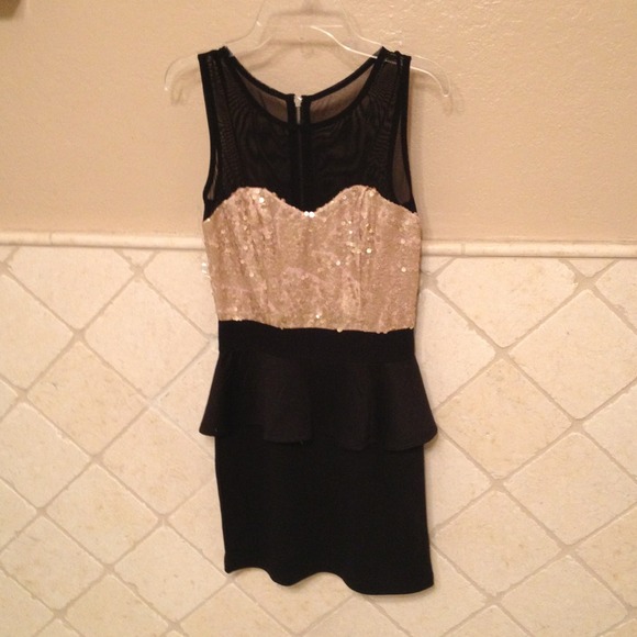 Beautiful Gold and black dress
