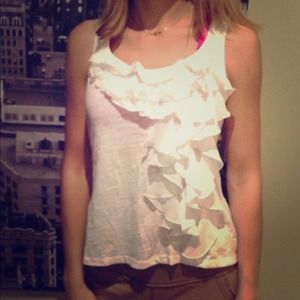 TRADED to @entara *A&F small white ruffle top!