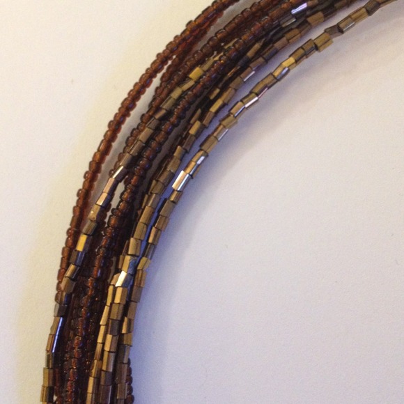 Necklace with brown and shinny gold small beads - Picture 3 of 3