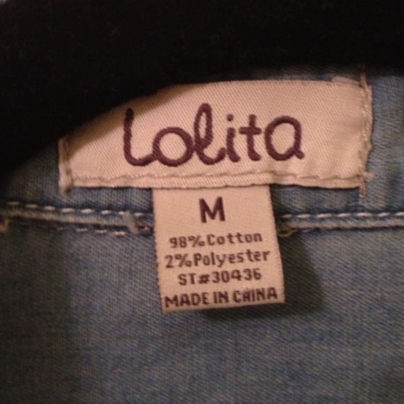 ⚡SOLD in Bundle⚡ Denim Button Up - Picture 3 of 3