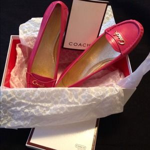 ⛔SOLD⛔ kmorales03 NWT pink coach shoe