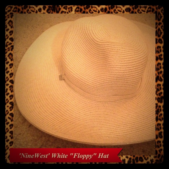 👒Nine West "Big White Floppy Hat"👒