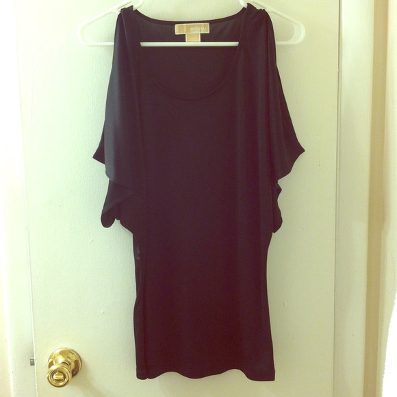 Michael kors top *ON HOLD*
