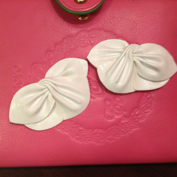 Vintage White Leather Shoe Clips
