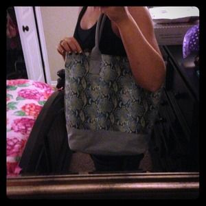 Python print Tote or Handbag!