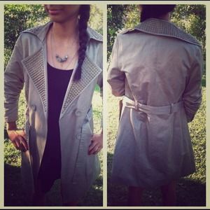 ❤ Leaf green pleaded jacket with studded collar 💋