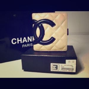 Authentic Chanel wallet Authentic Chanel wallet