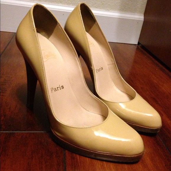 💥 SOLD 💥 Authentic Christian Louboutin shoes.