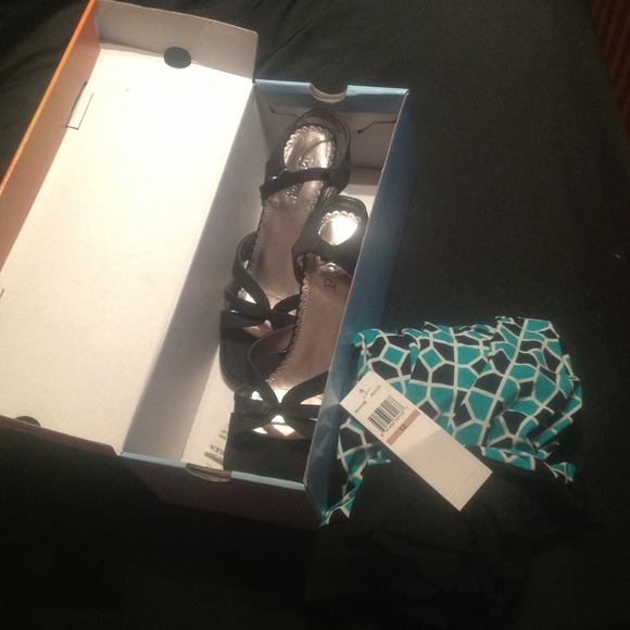 **RESERVED for lroodrn1 bundle Dress & Shoes