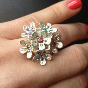 REUCEDSilver fashion flower ring.