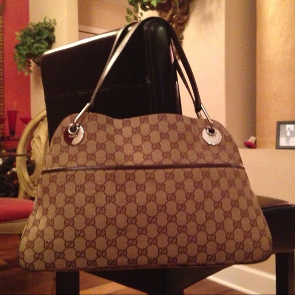 Gucci Handbags - GUCCI Authentic logo Purse