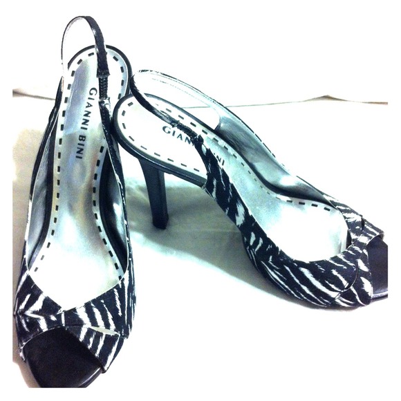Zebra Print Sling Backs - Picture 1 of 3