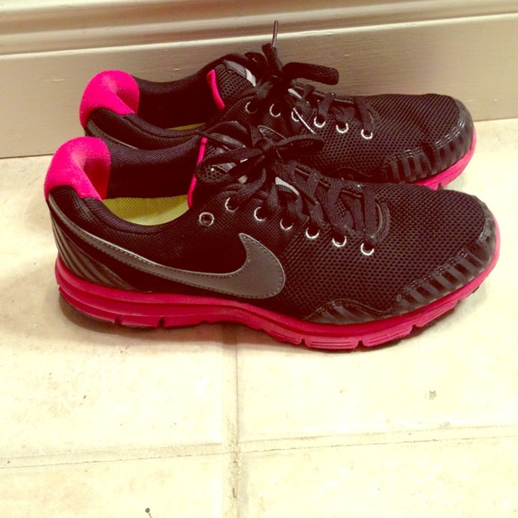 Black and Pink Nike Lunarfly