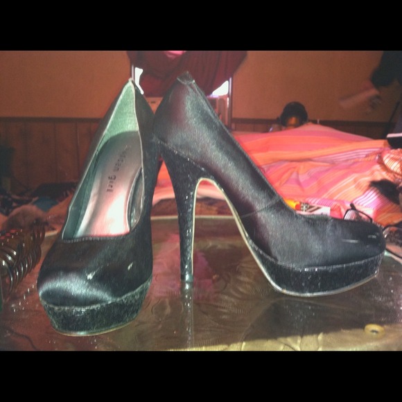 6 inch black, glitter high heels