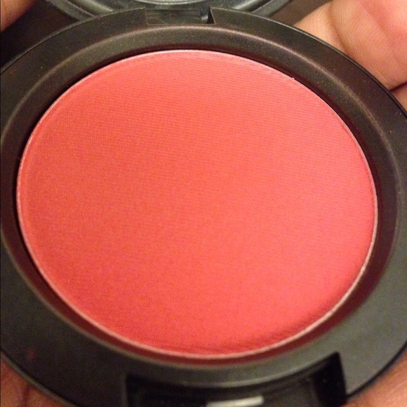 🐾Sold🐾Blush by MAC *authentic* - Picture 2 of 4