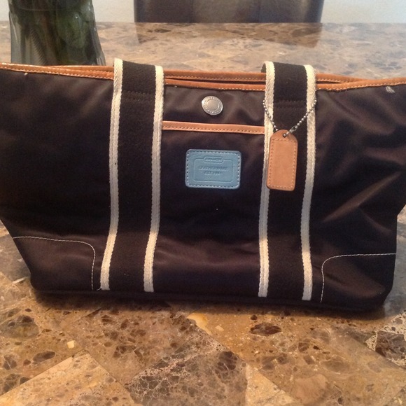 🚫SOLD 🚫Authentic Coach Handbag