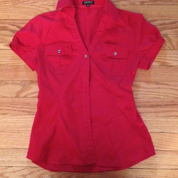 Express essential button up