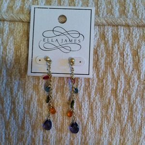 Adorable dangling earrings!