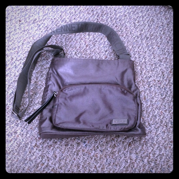 Kenneth Cole Reaction Cross Body bag