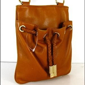 🌈 Reserved Michael Kors Tan Leather Crossbody