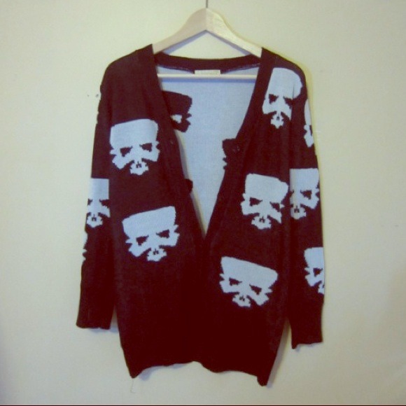 Warm skull cardigan