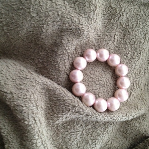 Pink beaded bracelet - Picture 2 of 4