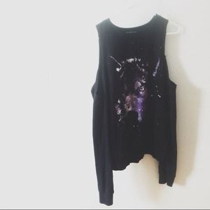 Shoulder cut wolf sweater