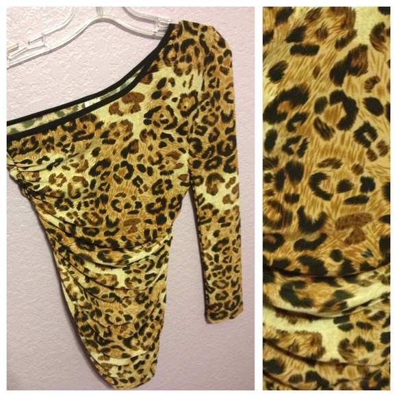 Cheetah print dress\top