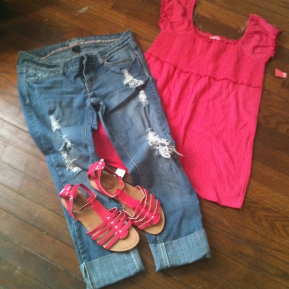 Hot pink top and matching sandals