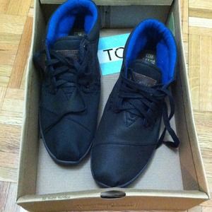 Toms
