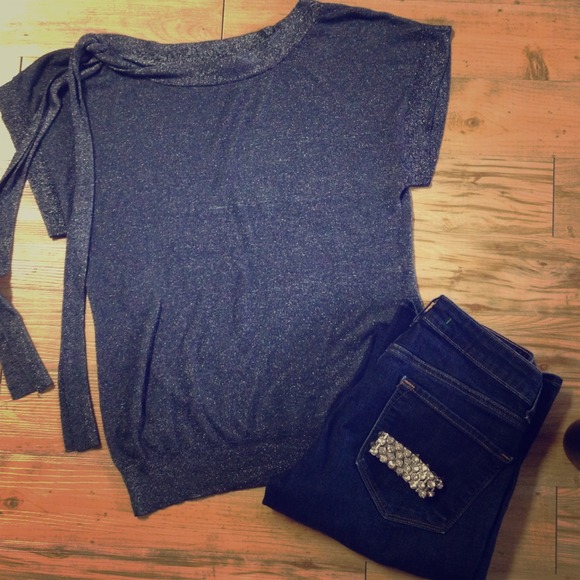 Sold in bundle!!!Banana republic shimmery top