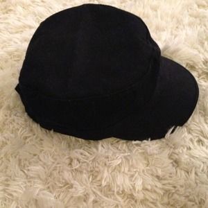 Black Cameo hat