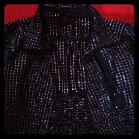 🔴SOLD-DayTrip Black & Metallic Silver Button Up🔴