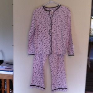Secret Treasures Pajama set